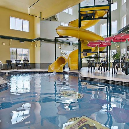 Hotel Super 8 By Wyndham Calgary Shawnessy Area Extérieur photo