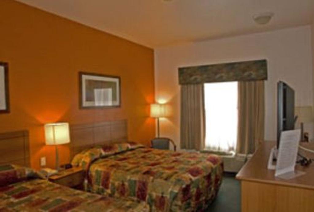 Hotel Super 8 By Wyndham Calgary Shawnessy Area Extérieur photo